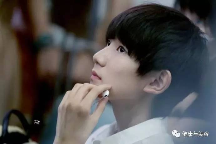 这些男神的手美得让女人都惭愧,女人的第二张脸需要这样养护!