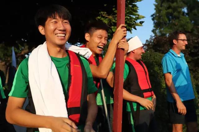 海外拉练日记(二):自制皮划艇大赛high翻全队附海量图集