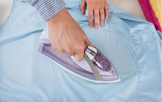 有褶皱的衣服变平了怎么恢复褶皱,衣服褶皱怎么处理小妙招