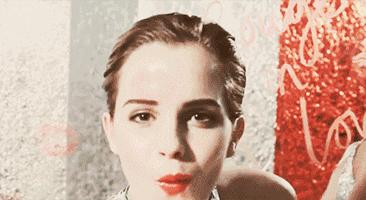 如何通过化妆遮掉脸上的痘印斑点？