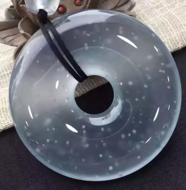 购买珠宝这些当你上过么？扒一扒行业内不为人知的事情