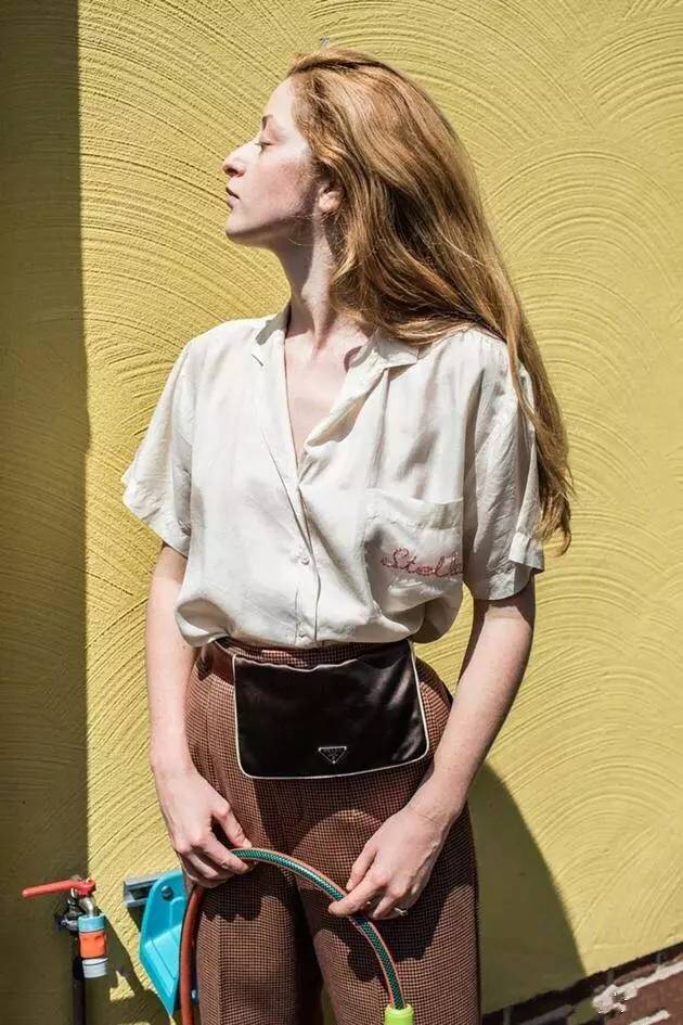 不要瞎跟风，别人背起来时髦的腰包你背上可能会变成售票员大婶！