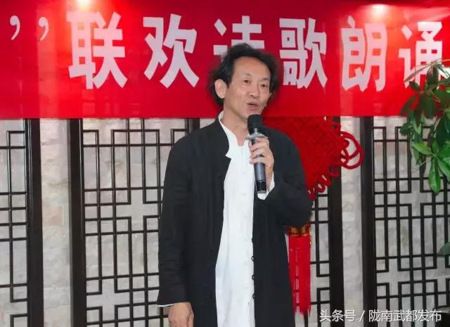 坐下来好好聊聊,坐下来好好聊一聊图片