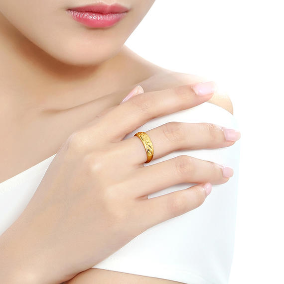 金首饰戴脏了怎么清洗,首饰戴久了怎么变亮