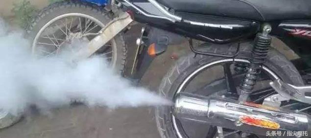 摩托车轻微烧机油换活塞环多少钱,摩托车烧机油换了缸套还烧