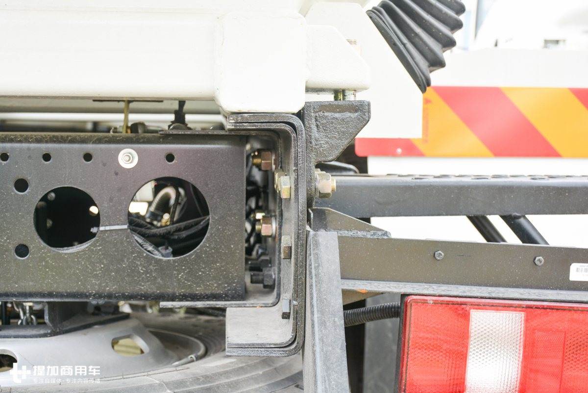 轻卡蓝牌搅拌车,商用混凝土搅拌车多少钱一台