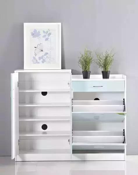 鞋柜正对楼梯有什么忌讳,带屏风的鞋柜正对入户门好吗