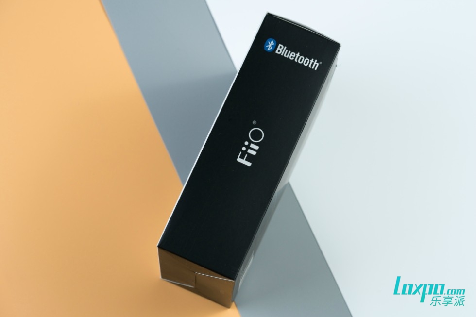 飞傲x3第三代和第二代哪个好,飞傲x3怎么样