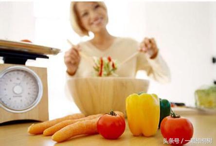 如何改善手臂粗壮,胖手臂怎么减下来