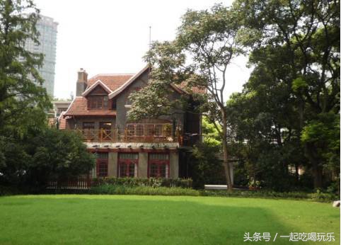 「上海」我们斗胆给上海10大网红马路排了个名!第一名竟不是武