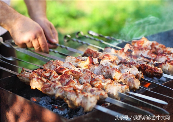 俄罗斯烤肉视频大全,俄罗斯烤肉大串