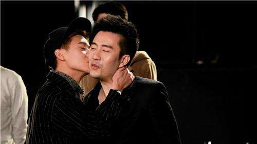 投影视做街电但我们依然不懂聚美和陈欧