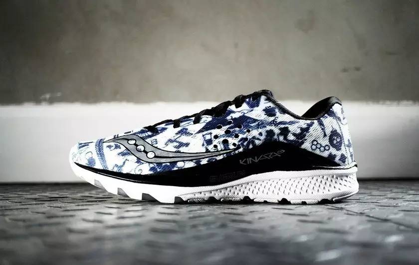 从2017年北马限定款看各大品牌都推出过什么马拉松限定款跑鞋