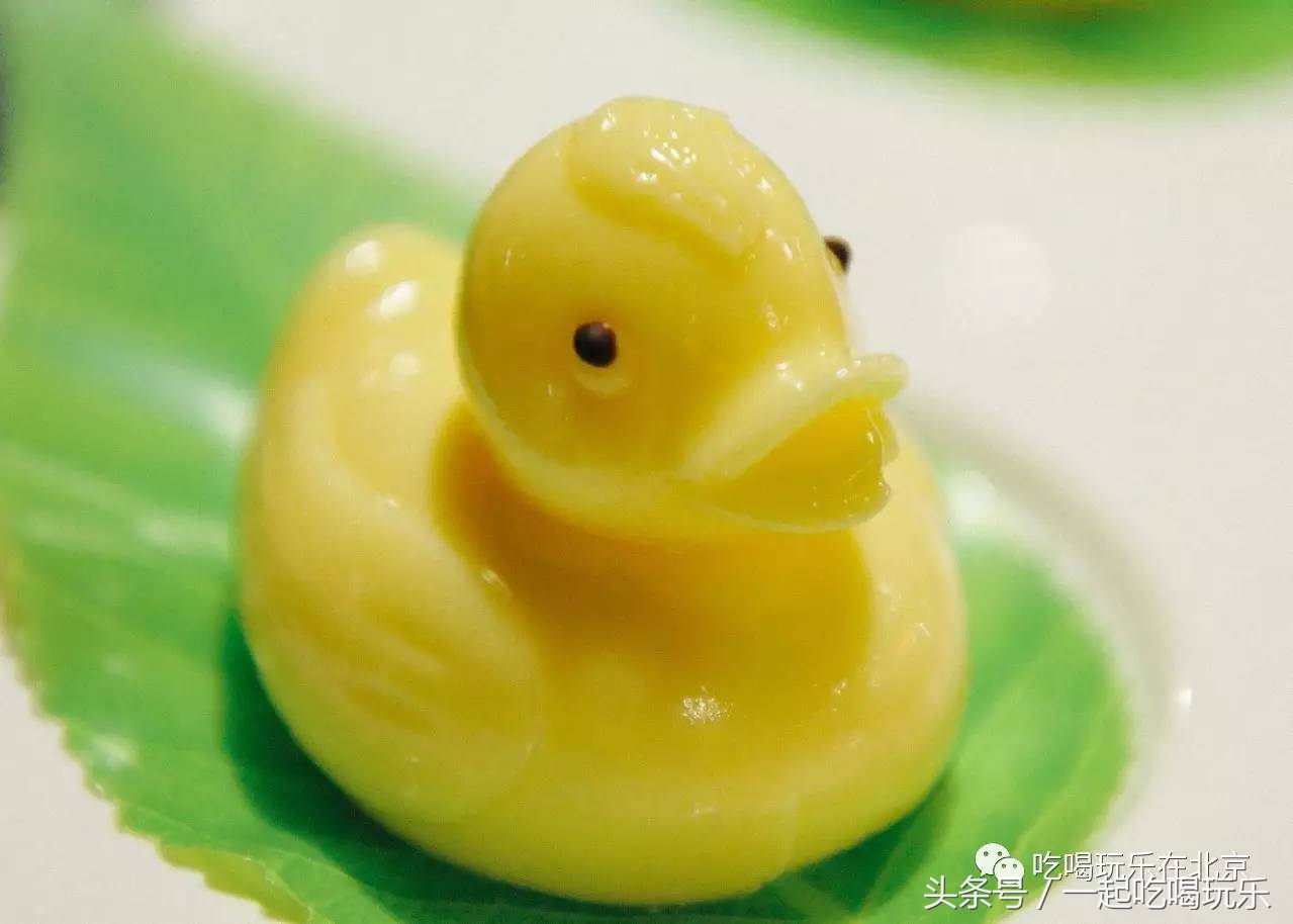 「北京」大胃王挑战!牛肉火锅无限续吃,留一个买单其他的全撑到