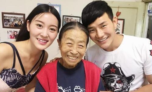 李景亮和嘎子谢孟伟互动,嘎子哥和谢孟伟pk视频