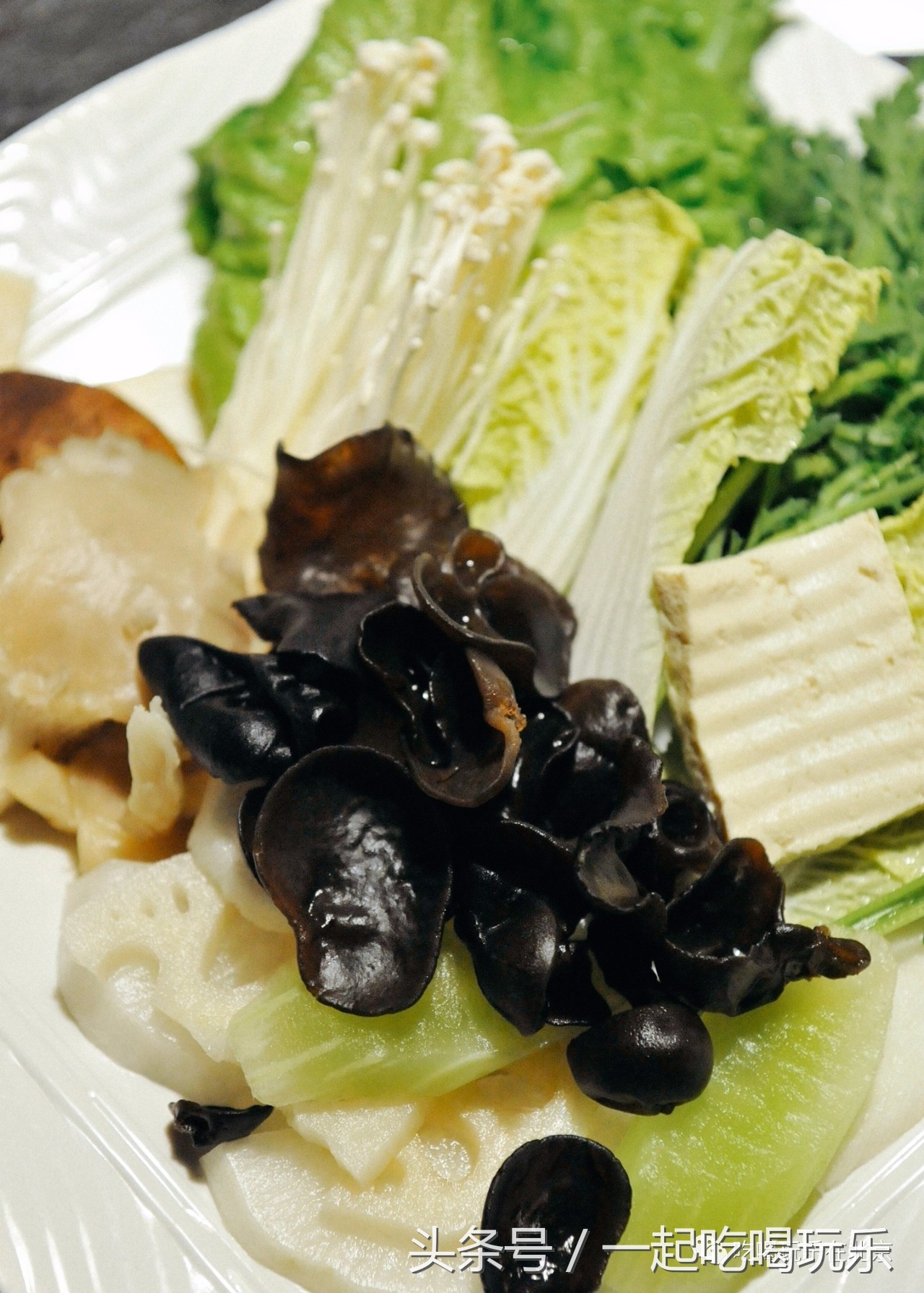 「北京」大胃王挑战!牛肉火锅无限续吃,留一个买单其他的全撑到