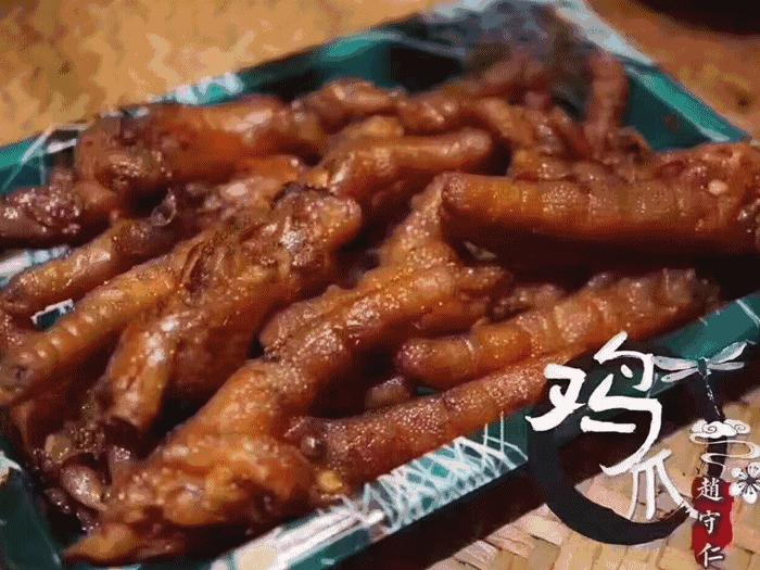 终于不用排队！鼓楼藏着一家50㎡小店全世界网红都有，近1000种