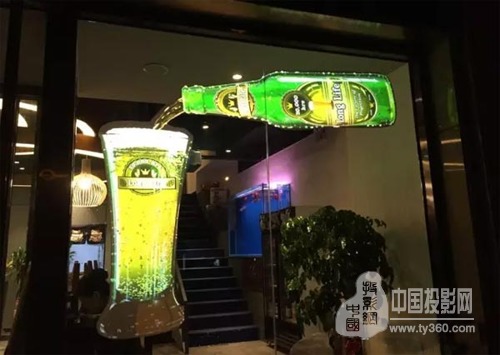 又见啤酒数字标牌！日立投影机创意方案引爆商业吸引力