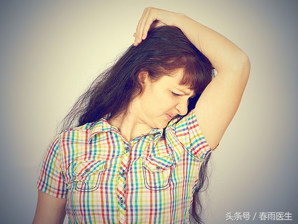 一出汗就有狐臭,一出汗就有狐臭跟吃的东西有关吗