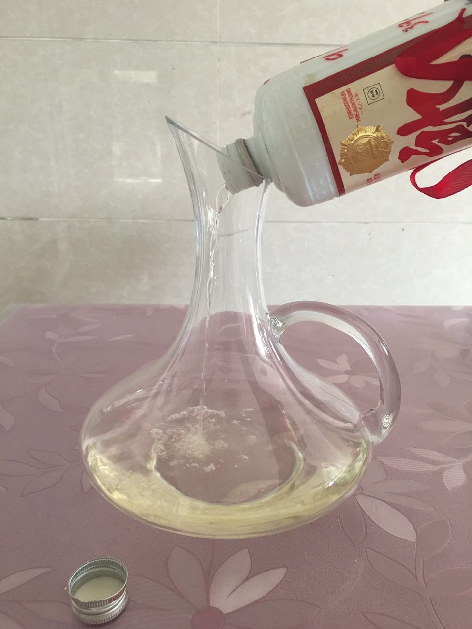 你想成为酒桌上的一流白酒专家吗?赶快记下这14个白酒小知识吧