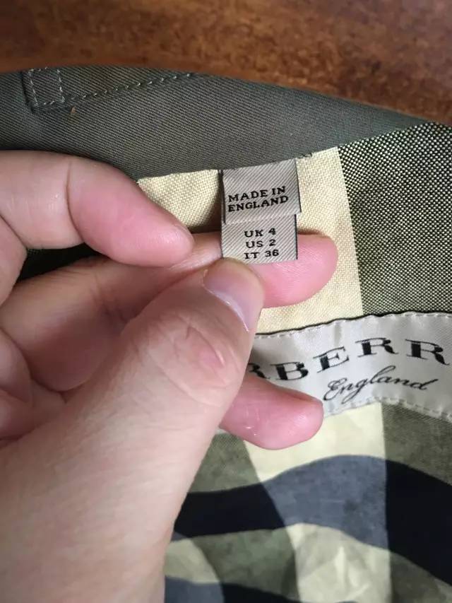 风衣巴宝莉12000,巴宝莉风衣回归现实