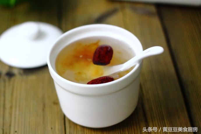 女人最适宜喝的7款养颜美容汤,女人要想皮肤好应喝什么茶