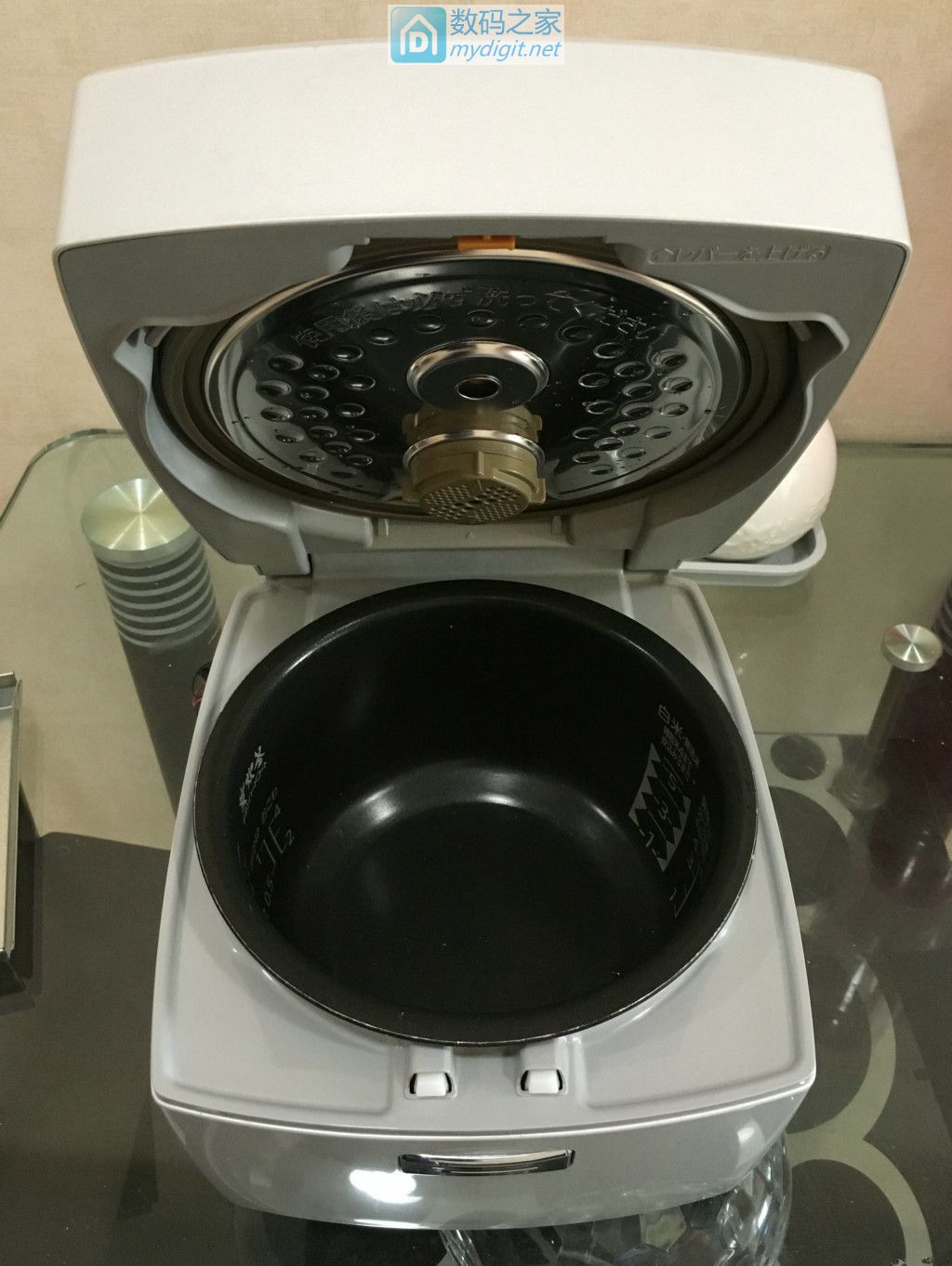 日本电饭煲拆解上盖,日本本土三菱电饭煲上盖拆解视频