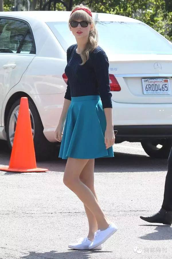 有一款很火爆的小白鞋,这才是小白鞋的正确打开方式