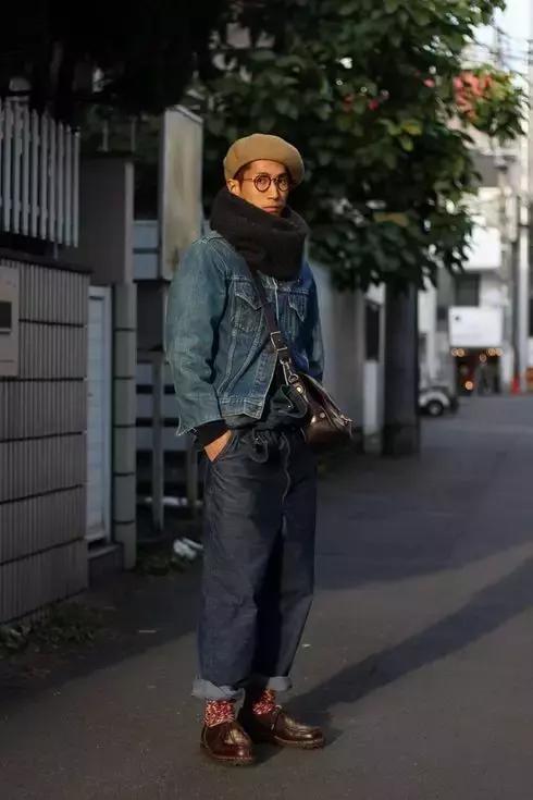 lv supreme联名硬箱470000 (supreme lv联名迷彩包多少钱)