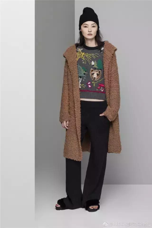 刘雯同款鞋子是什么牌子,刘雯最火的一双鞋