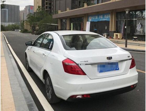 2017帝豪手动百万向上版说明书,吉利帝豪百万款向上版怎么看油耗