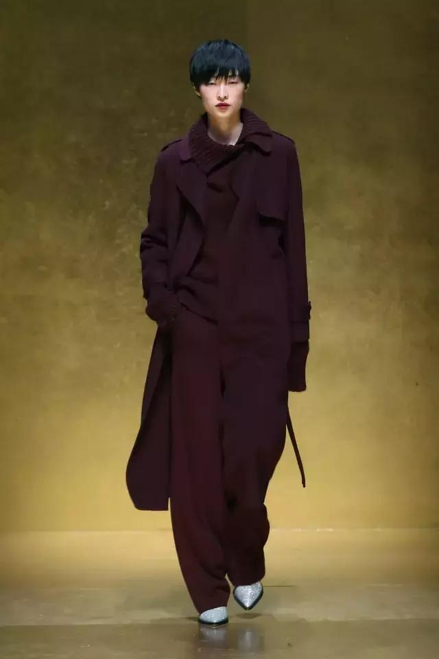 刘雯同款鞋子是什么牌子,刘雯最火的一双鞋