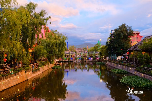 历史底蕴与现代繁华在此交融,历史与现代并存的城市