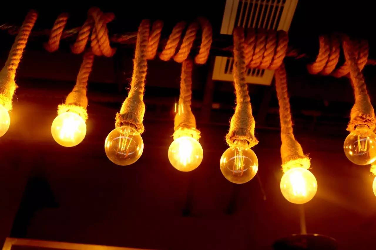 揣一张毛爷爷,吃遍长虹国际广场!