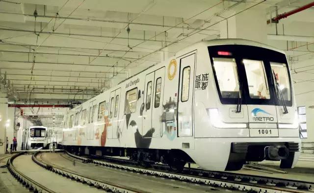 今日开通的地铁10号线，最新时刻表和公交换乘看这里！