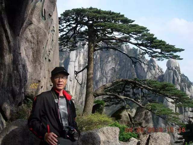 老爷子陪老伴穷游,带着老伴穷游