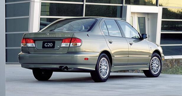 沙发厂轻奢风,2010年英菲尼迪q50二手