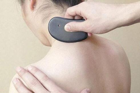 刮痧棒刮痧的正确方法,面部刮痧正确的刮痧步骤