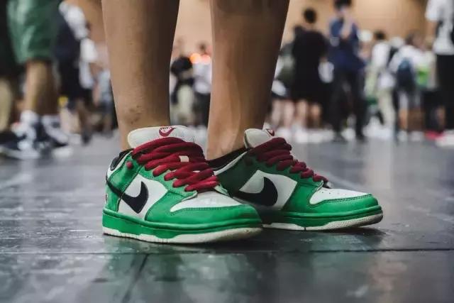 科比球鞋怎么绑鞋带,系鞋带超帅球鞋