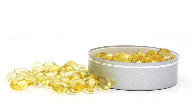 脚跟干裂不用怕，掌握这5个小方法，自己在家就能轻松预防