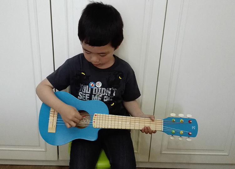 鎾╁绁炲櫒鍚変粬,鎾╁鐜╁叿绁炲櫒