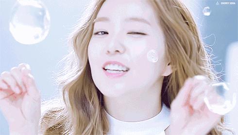 卸妆怎么才是正确的方法,卸妆不好闷痘怎么处理