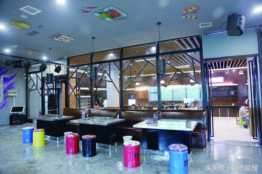 书吧？咖啡厅？不，这是江苏师大食堂