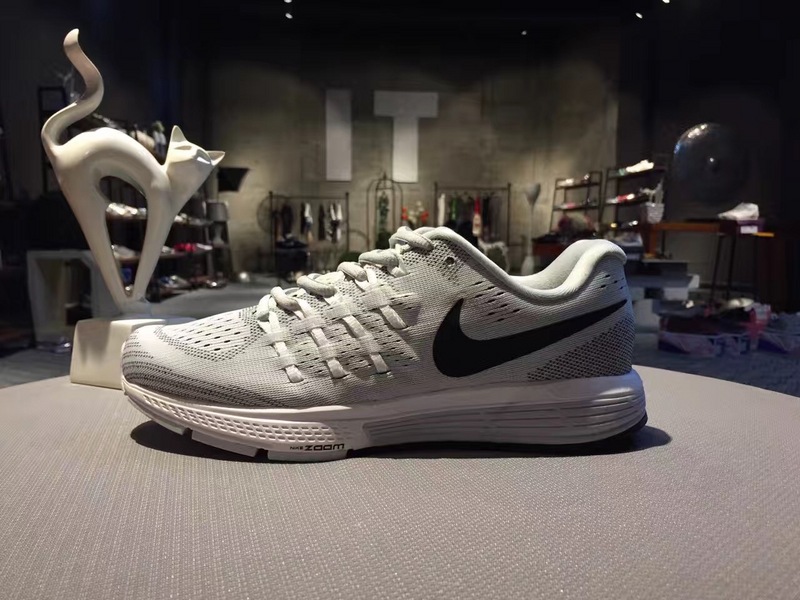 nike登月跑鞋穿搭,nikelegendreact3