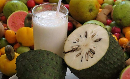 这种水果火了卖到全球一颗超10元,这种水果在国内卖200元一斤