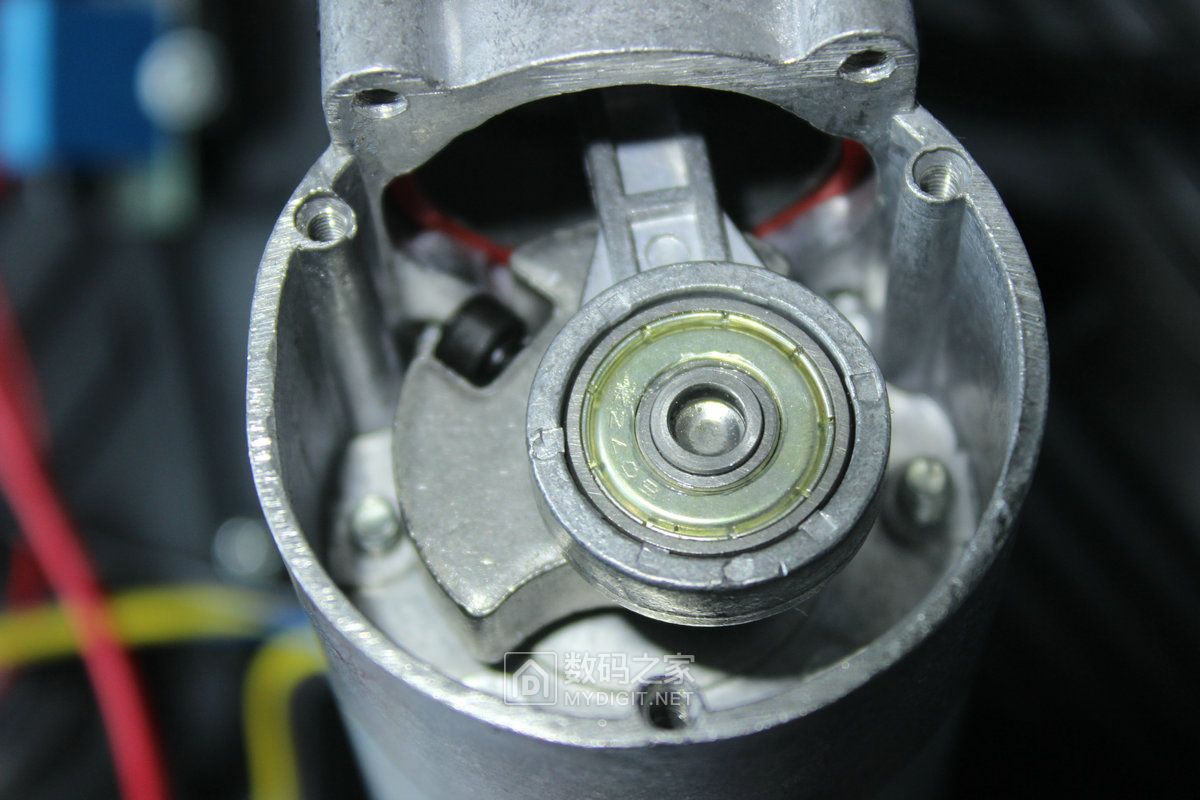 tcl车载充气泵为国产点赞,tcl汽车充气泵