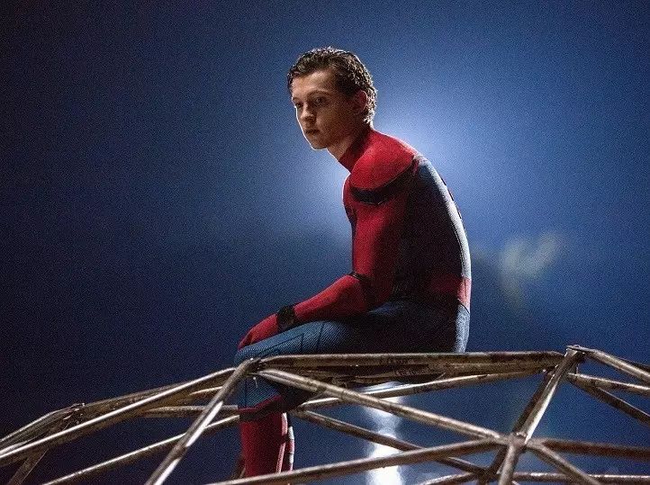 这个蜘蛛侠极不正常，却让我们喜欢的不行！