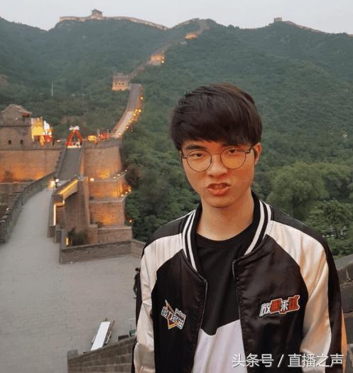 skt绾㈣壊鐓х墖faker,skt浠ュ強faker鐓х墖