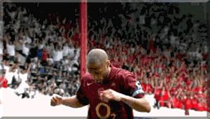 热爱足球分享足球故事,爱上足球的经典瞬间