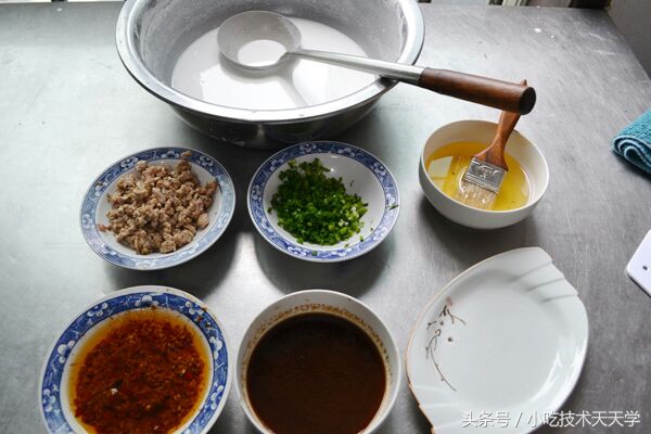 正宗广东肠粉技术培训,学肠粉在哪里学肠粉做法